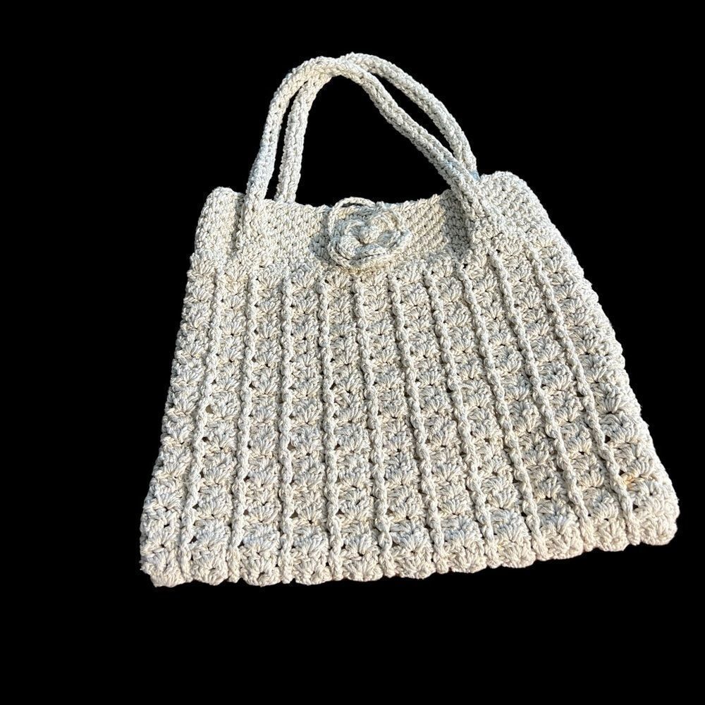 Gorgeous unbranded knit weave boho purse in cream and gold metallic yarn‎